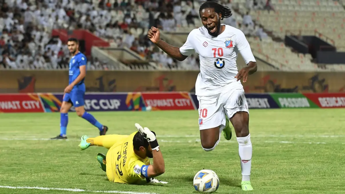 الكويت يصعق السلط بثنائية ويواجه المحرق في نهائي منطقة الغرب لكأس الاتحاد الآسيوي