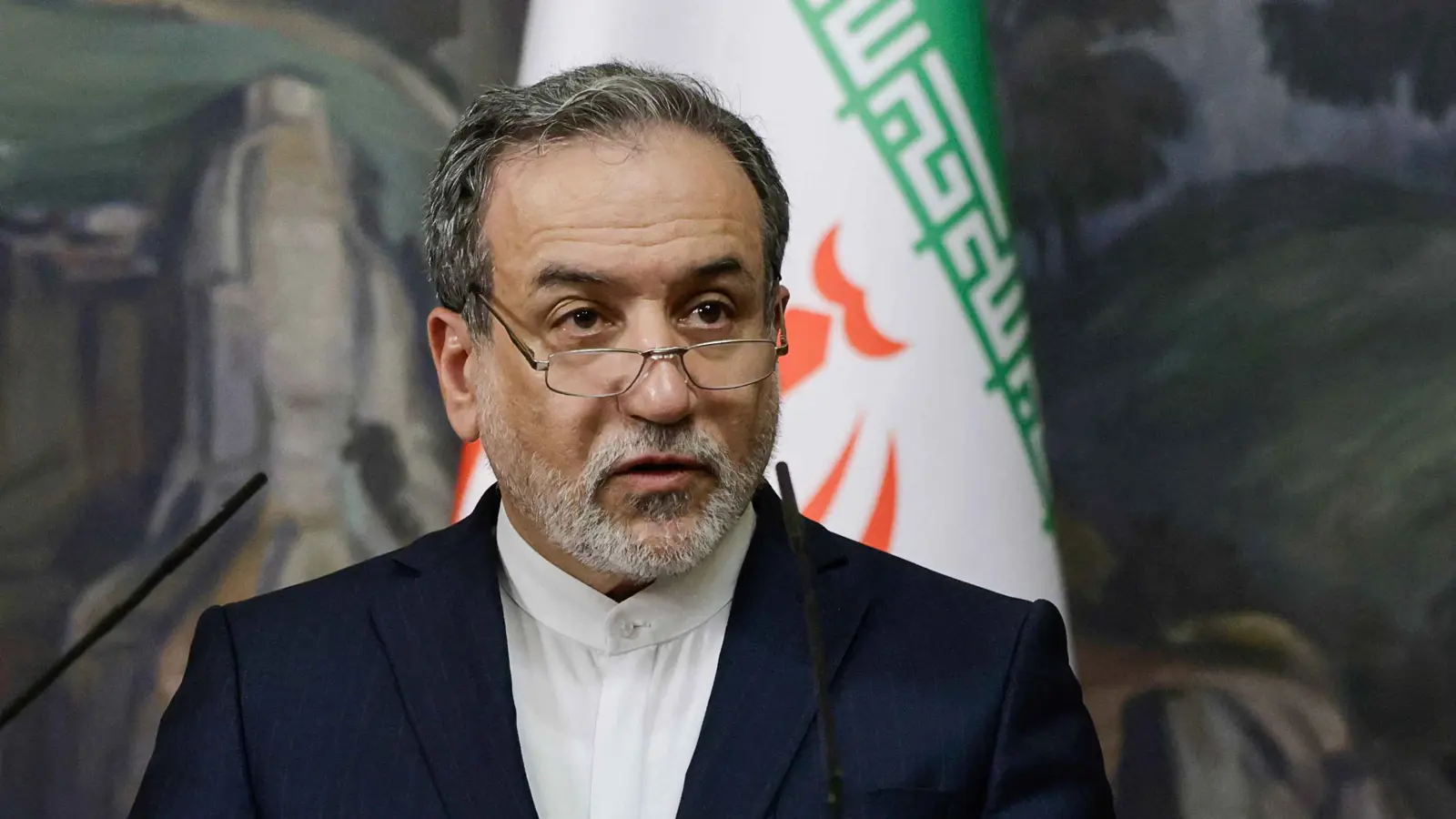 عراقجي: المحادثات مع الولايات المتحدة تسير في الاتجاه الصحيح