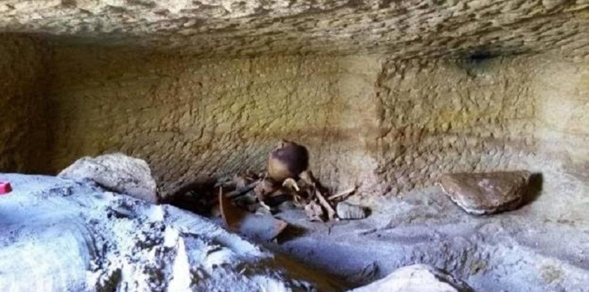 مصر تعلن اكتشاف 12 مقبرة أثرية في أسوان (صور)