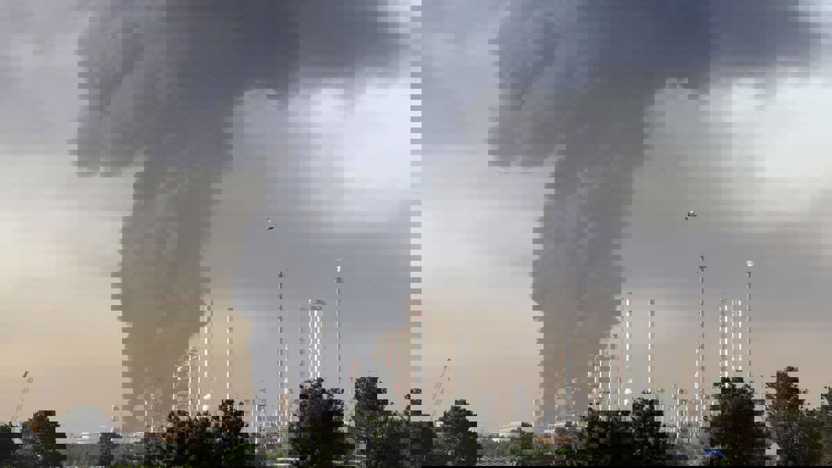 انفجار في مصفاة للغاز جنوب إيران