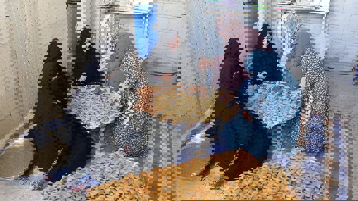 "كعك العيد".. تقليد فلسطيني يتحدى الظروف الاقتصادية (صور)