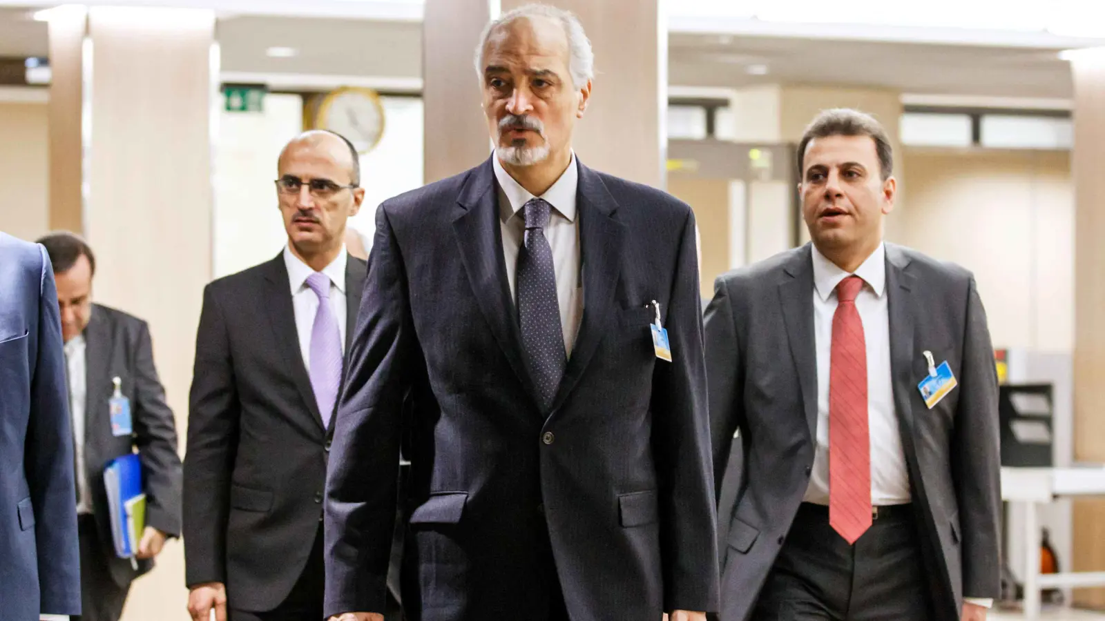 بشار الجعفري وعائلته يحصلون على اللجوء في روسيا