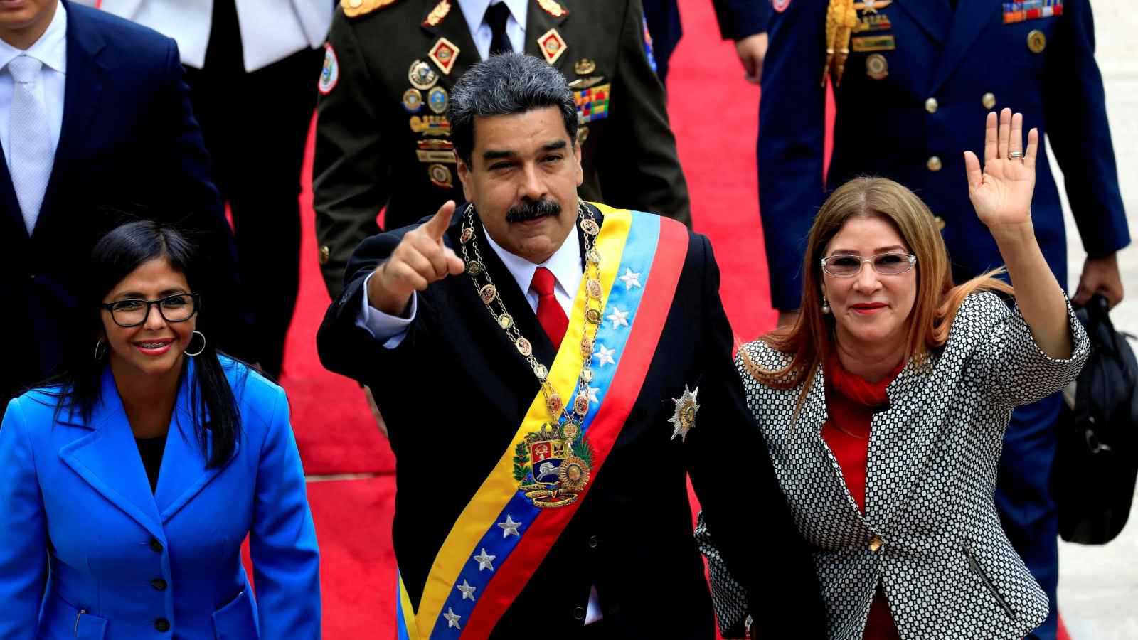 نيكولاس مادورو مع زوجته سيليا فلوريس