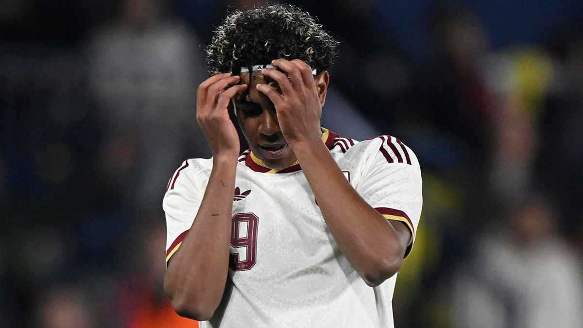 "أنا مسلم الحمد لله".. أول تعليق من لامين يامال حول الهتافات العنصرية ضد مصر 