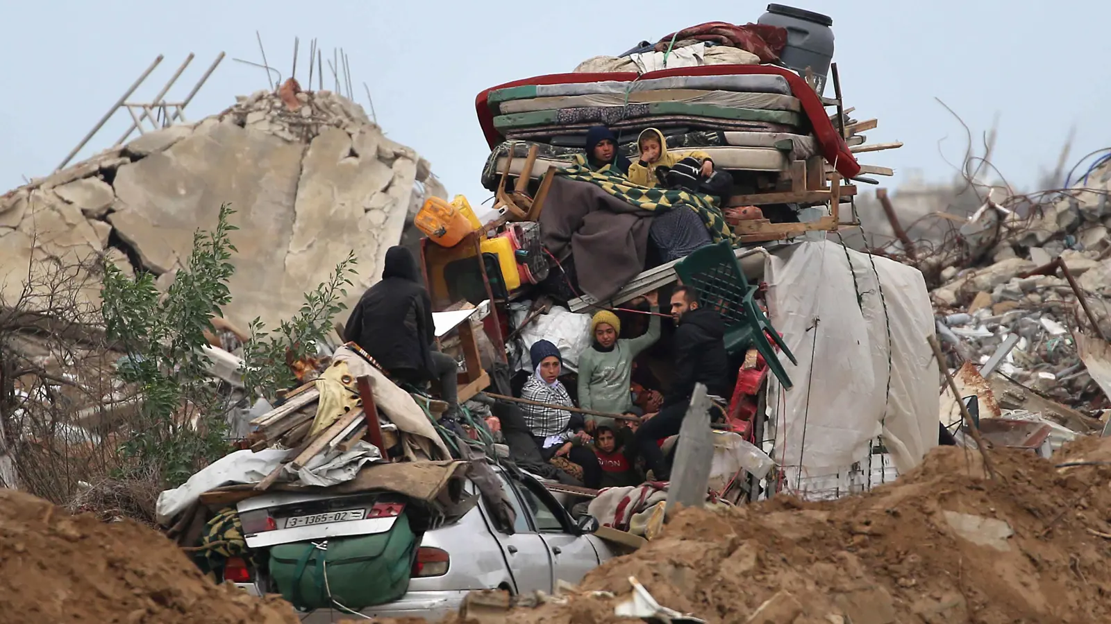 الصليب الأحمر يحذر من دفع سكان غزة إلى "اليأس مجددا"