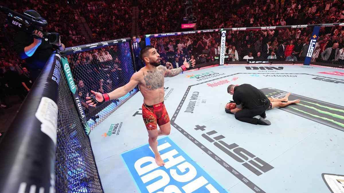 UFC 317.. إيليا توبوريا يسقط أوليفيرا بالضربة القاضية (فيديو)