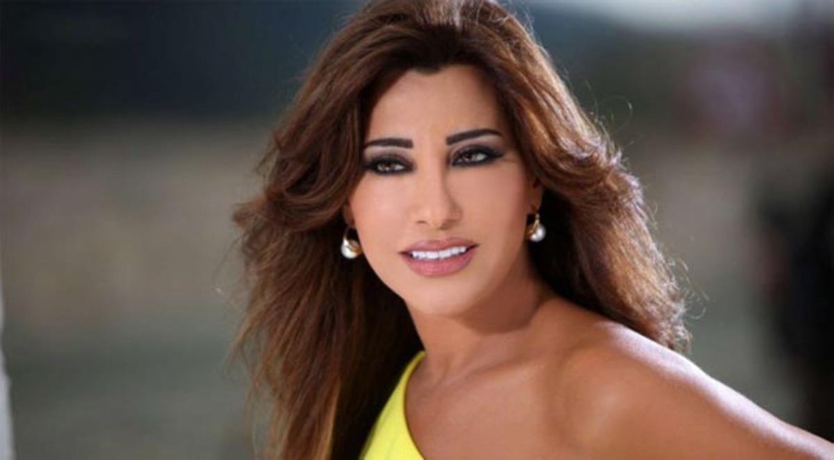 نجوى كرم تكشف حقيقة علاقتها بـ"علي جابر"