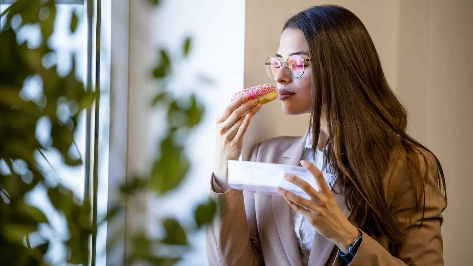 تغير المناخ يزيد استهلاك السكر.. إليك السبب