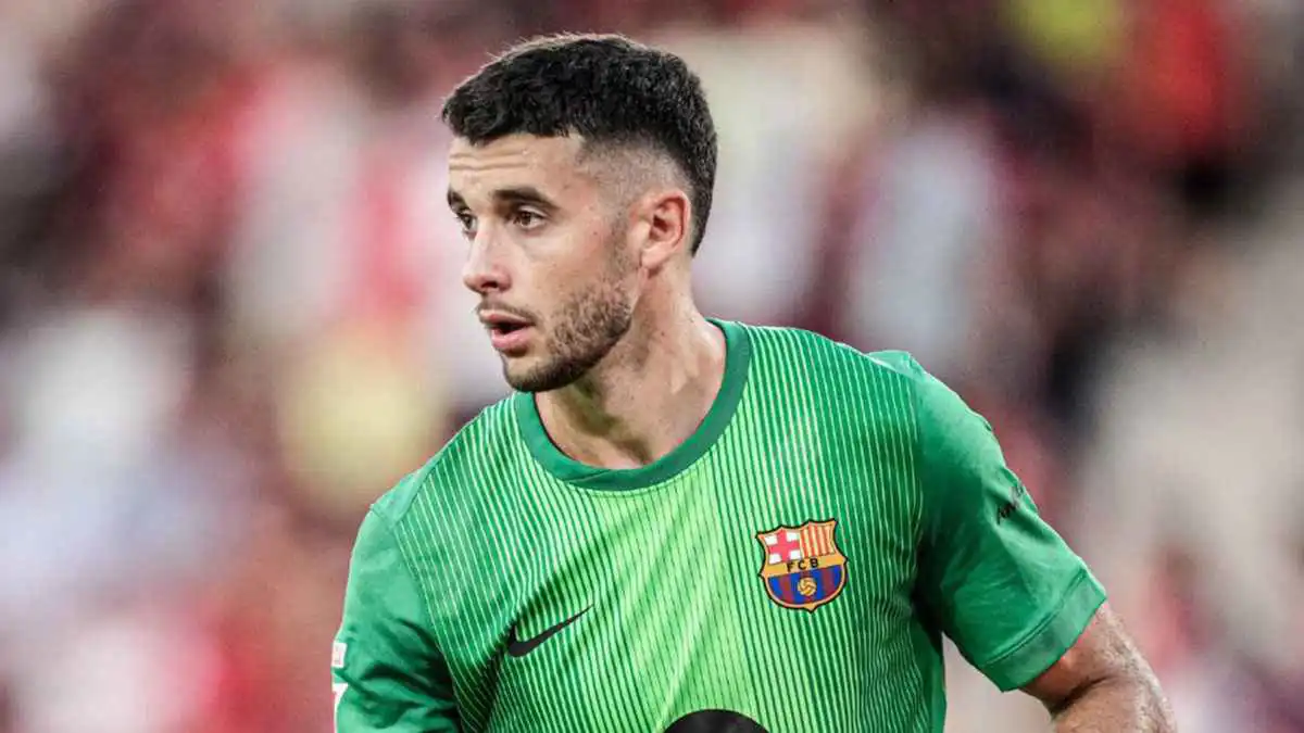 يتصدّى لكل شيء.. خوان غارسيا يذهل لاعبي برشلونة