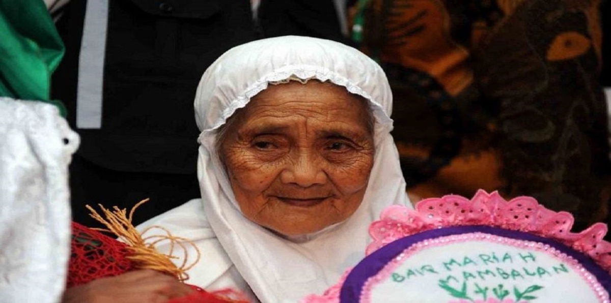 بعد استقبال حافل في السعودية.. معمّرة إندونيسية تنضم لضيوف المملكة (صور)