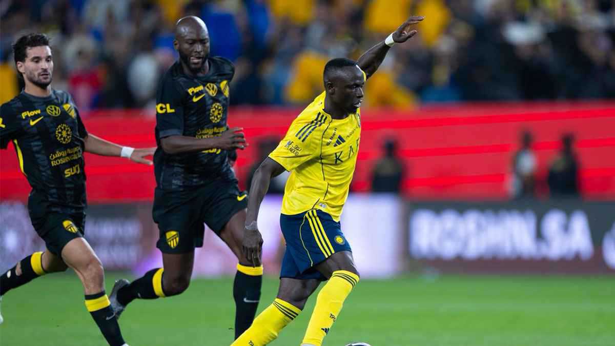 أول إجراء رسمي من الاتحاد السعودي ضد حكم مباراة النصر 