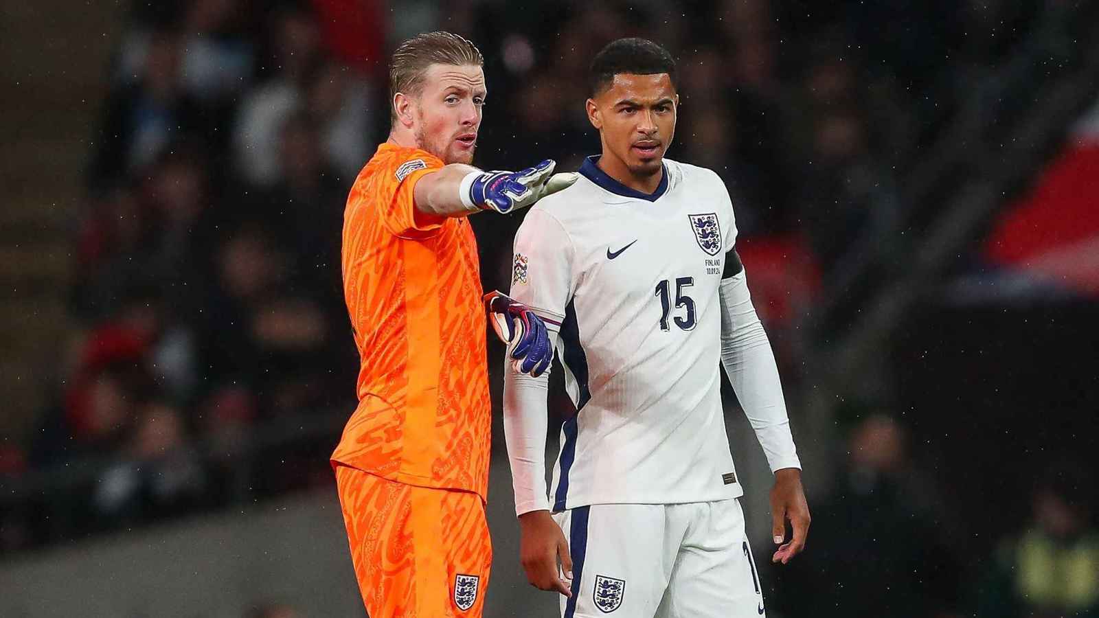 إنقاذ خيالي لمدافع إنجلترا كولويل في مباراة اليونان (فيديو)