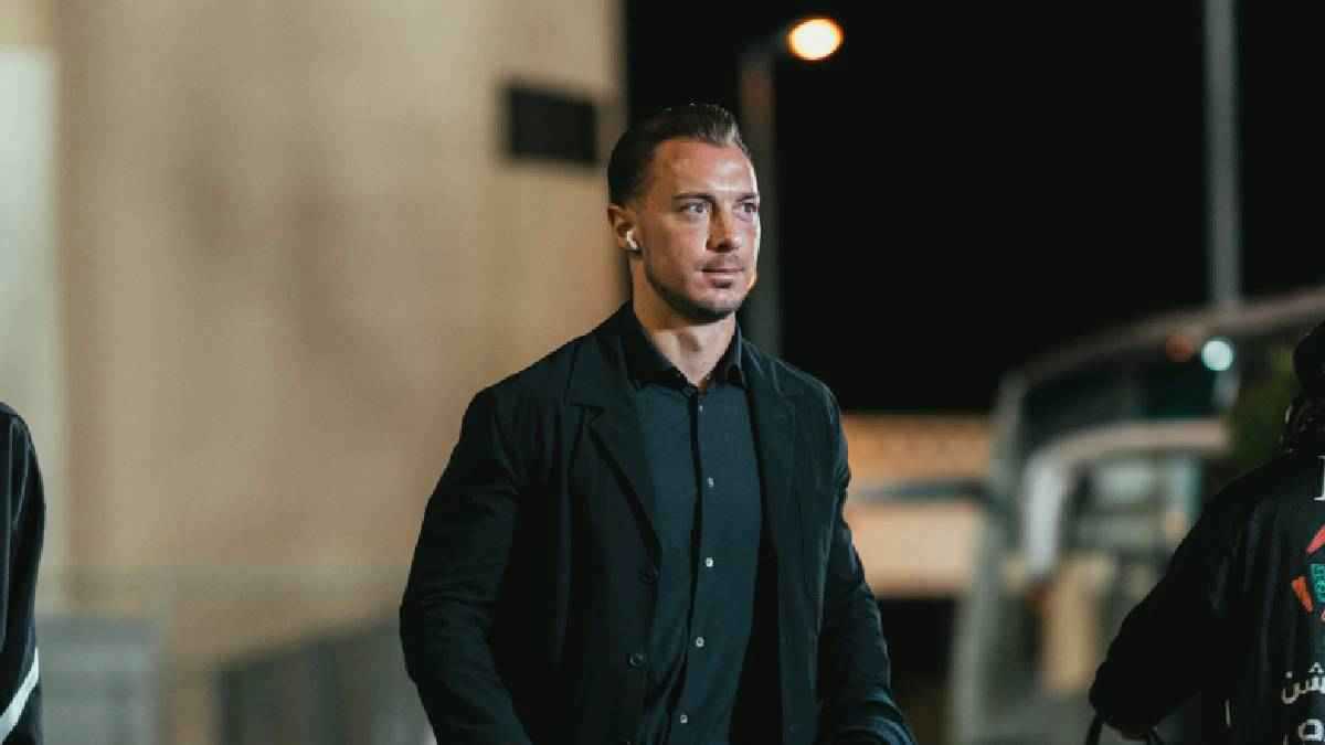 لو سجلها فريق آخر ستحتسب.. يايسله يشن هجوما على حكم الأهلي والأخدود