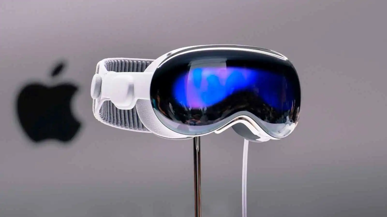 بسبب ضعف المبيعات.. أبل تقلّص إنتاج وتسويق Vision Pro‎