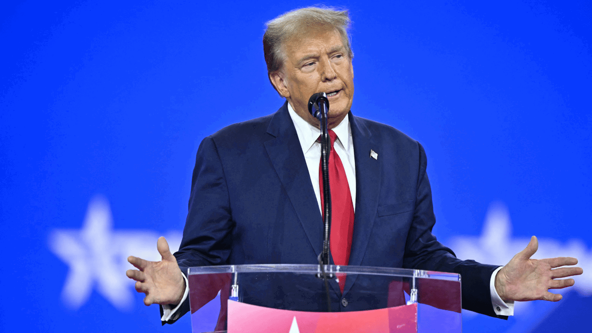 نيويورك تايمز: ترامب "منزعج" من بلوغه 78 عاماً