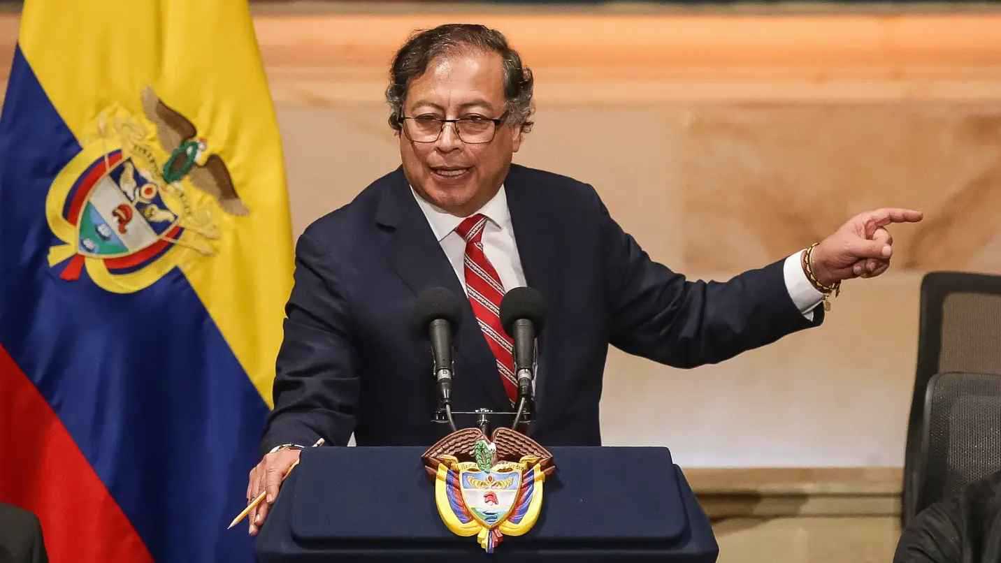 "حرب مفيدة".. لماذا يسعى رئيس كولومبيا إلى "نِزال" مع ترامب؟