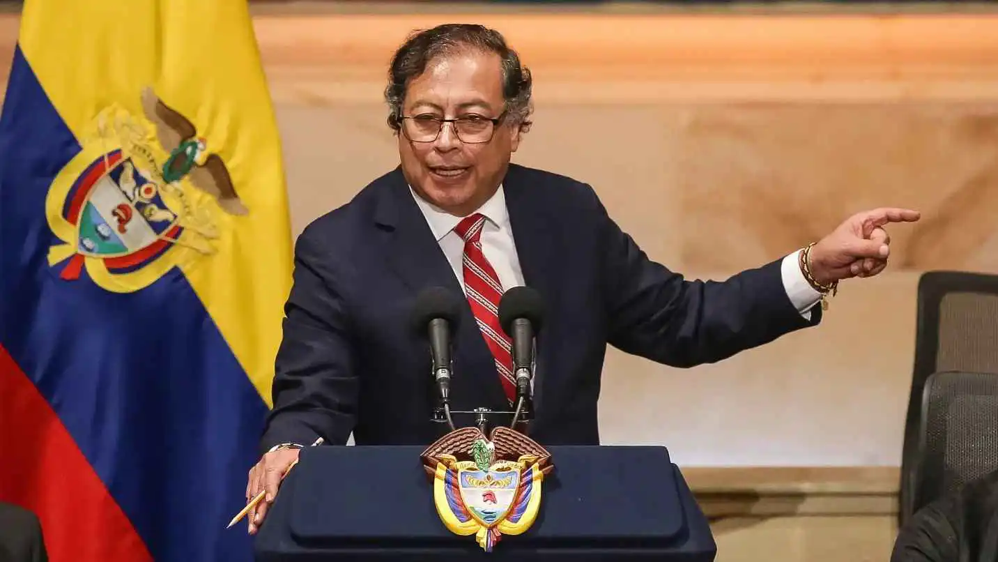 "حرب مفيدة".. لماذا يسعى رئيس كولومبيا إلى "نِزال" مع ترامب؟