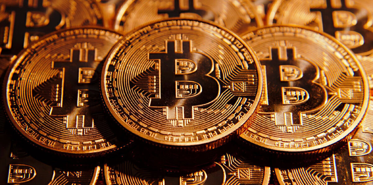 الحكومة المغربية توضح أسباب منع تداول عملة "البيتكوين" الافتراضية