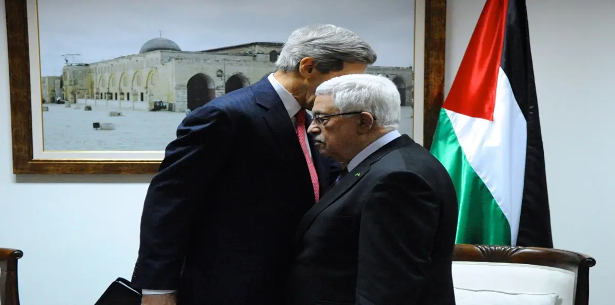 تقرير استخباري يزعم أن عباس فشل باستمالة الحزب الديمقراطي ضد ترامب