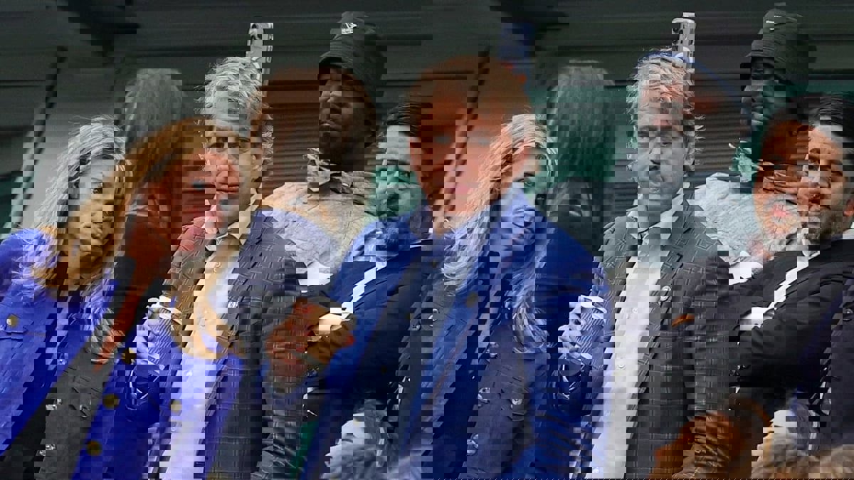 على غرار "سيتي جروب".. مالك تشيلسي يجري مفاوضات لشراء أندية في البرازيل والبرتغال