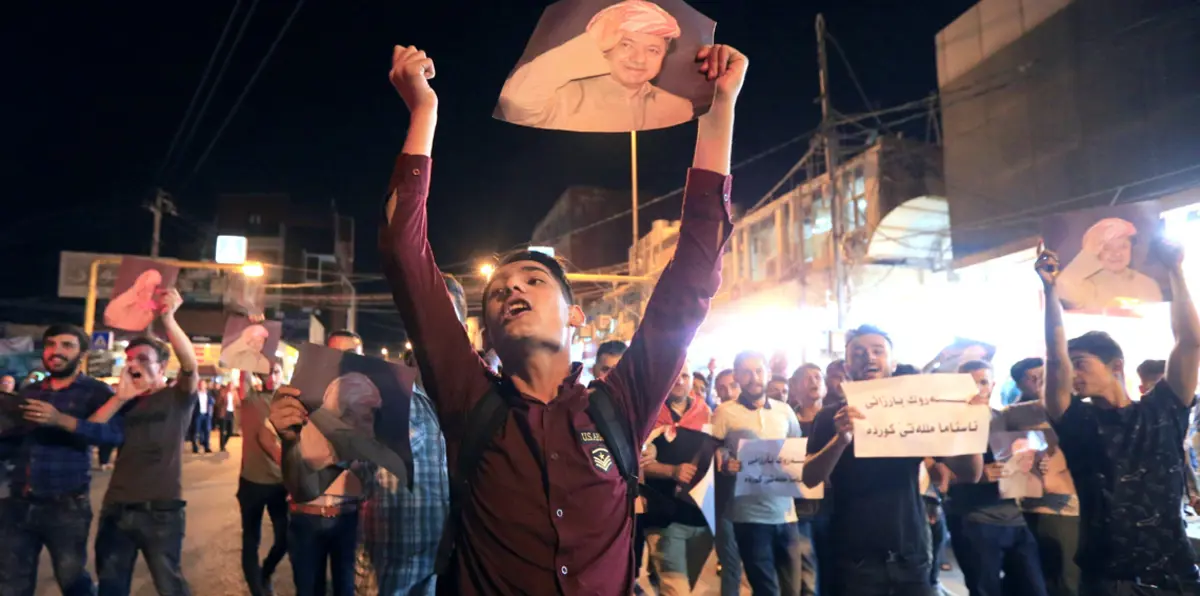 كردستان العراق.. فوضى وإحراق مقار حزبية عقب استقالة بارزاني