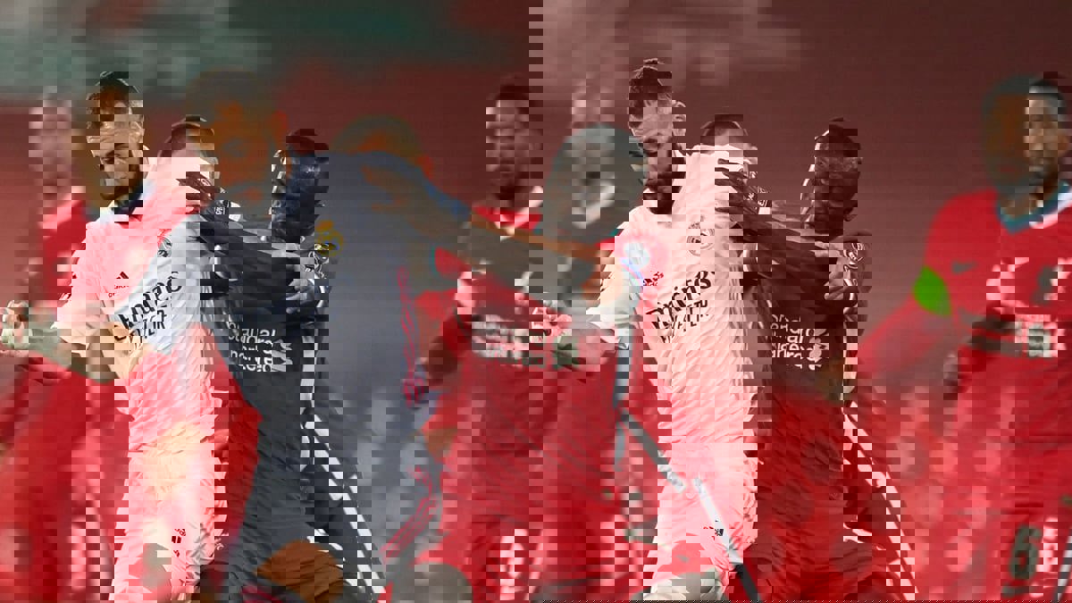 ليكيب: ساديو ماني ينافس كريم بنزيما للفوز بالكرة الذهبية 2022