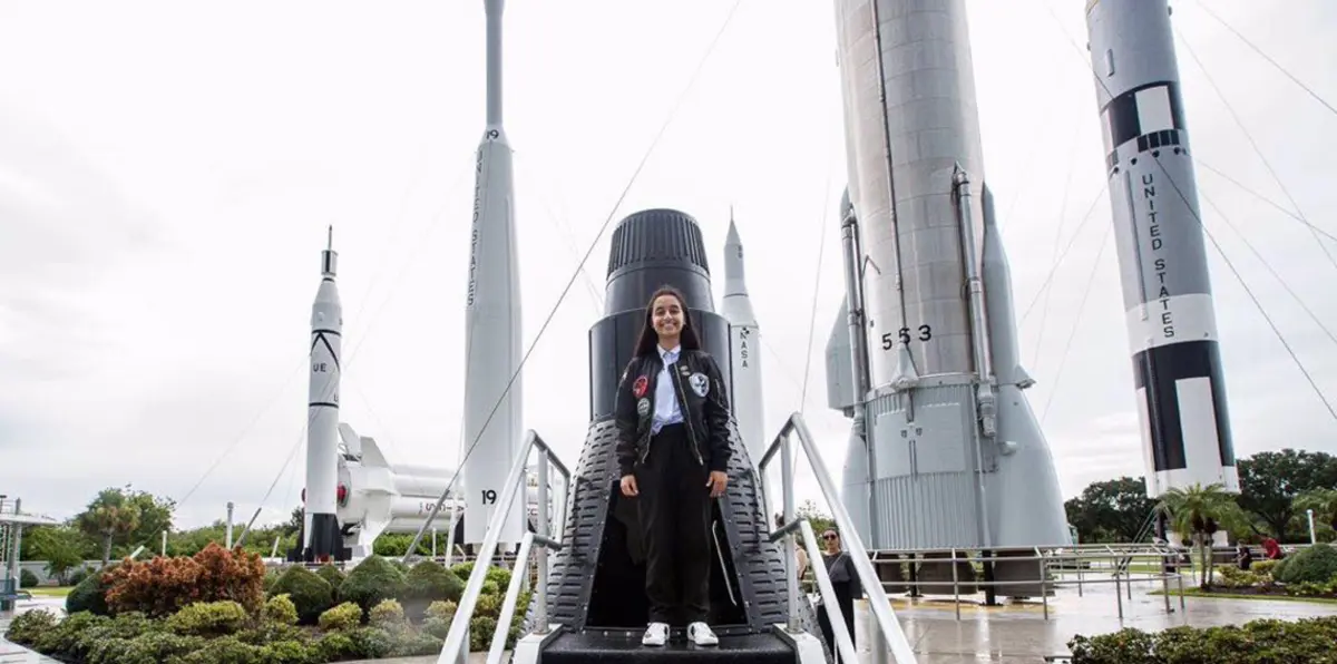 في خطوة نحو الفضاء.. الإماراتية علياء المنصوري تطلق صاروخ "فالكون 9" من وكالة "ناسا" (فيديو وصور)