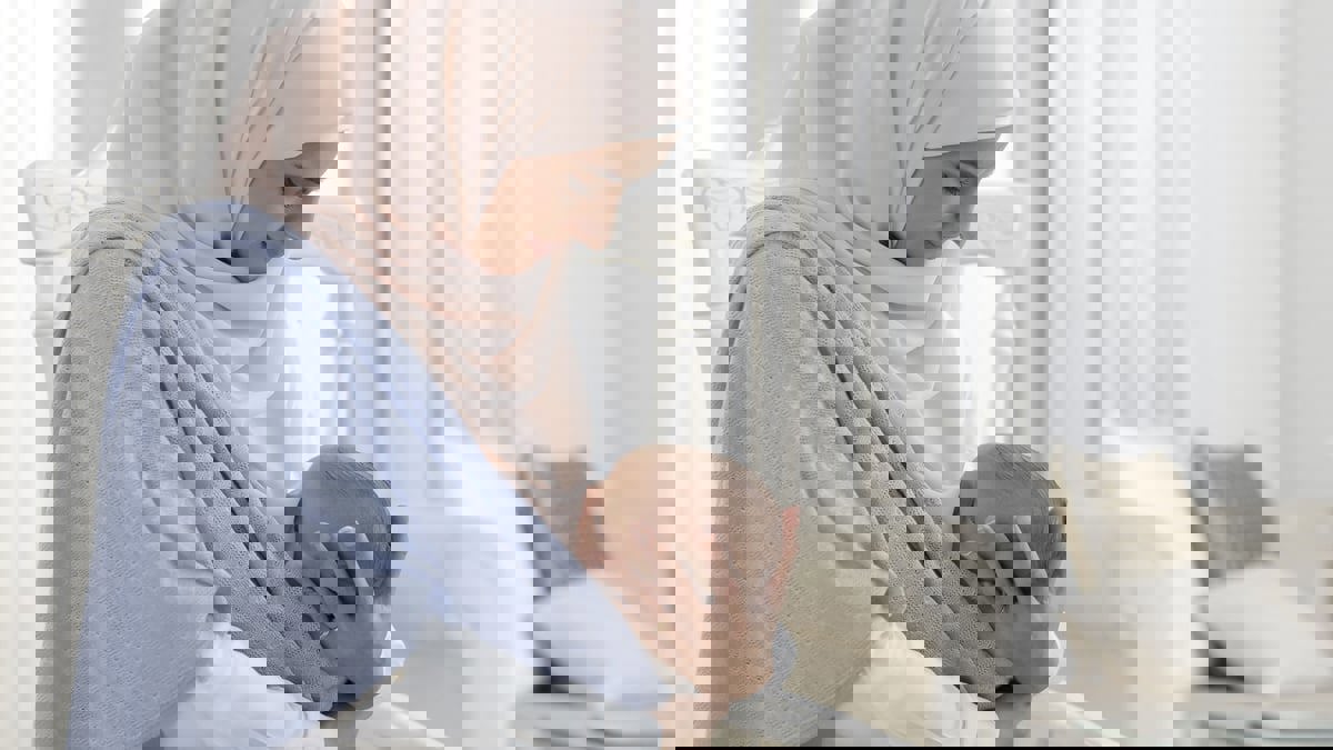 أطعمة يجب تناولها وأخرى تجنبها أثناء فترة الرضاعة الطبيعية