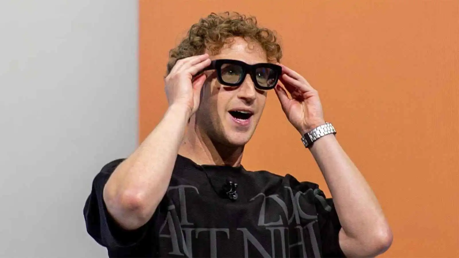 قفزة تكنولوجية نوعية.. ميتا تطلق نظارات "هايبرنوفا" الذكية