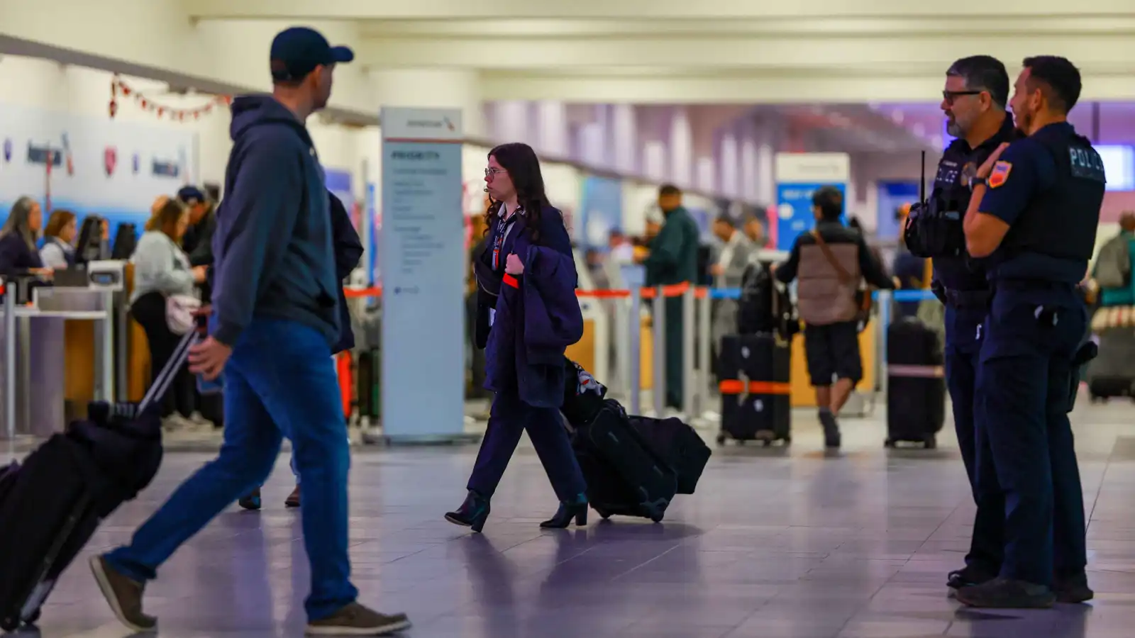 الجيش الأمريكي يستخدم "الليزر" لإسقاط مسيرتين فوق تكساس