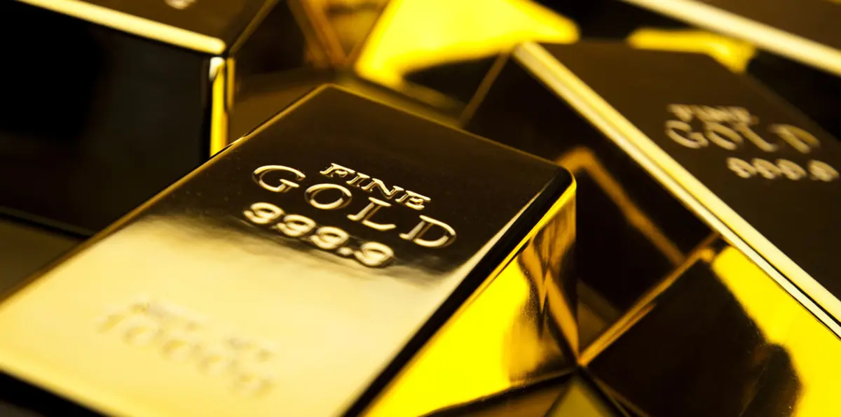 الذهب يسجل أعلى مستوى في أكثر من 4 أشهر مع هبوط الدولار