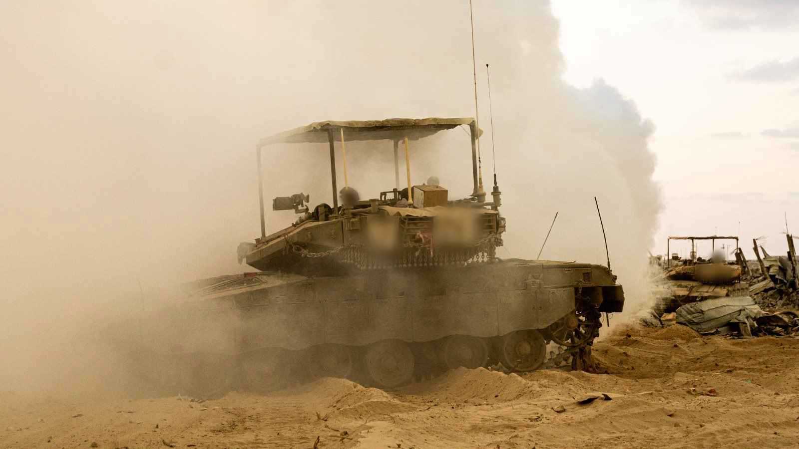 "تحول مفاجئ".. نتنياهو يأمر الجيش بوقف "احتلال غزة" بعد طلب ترامب