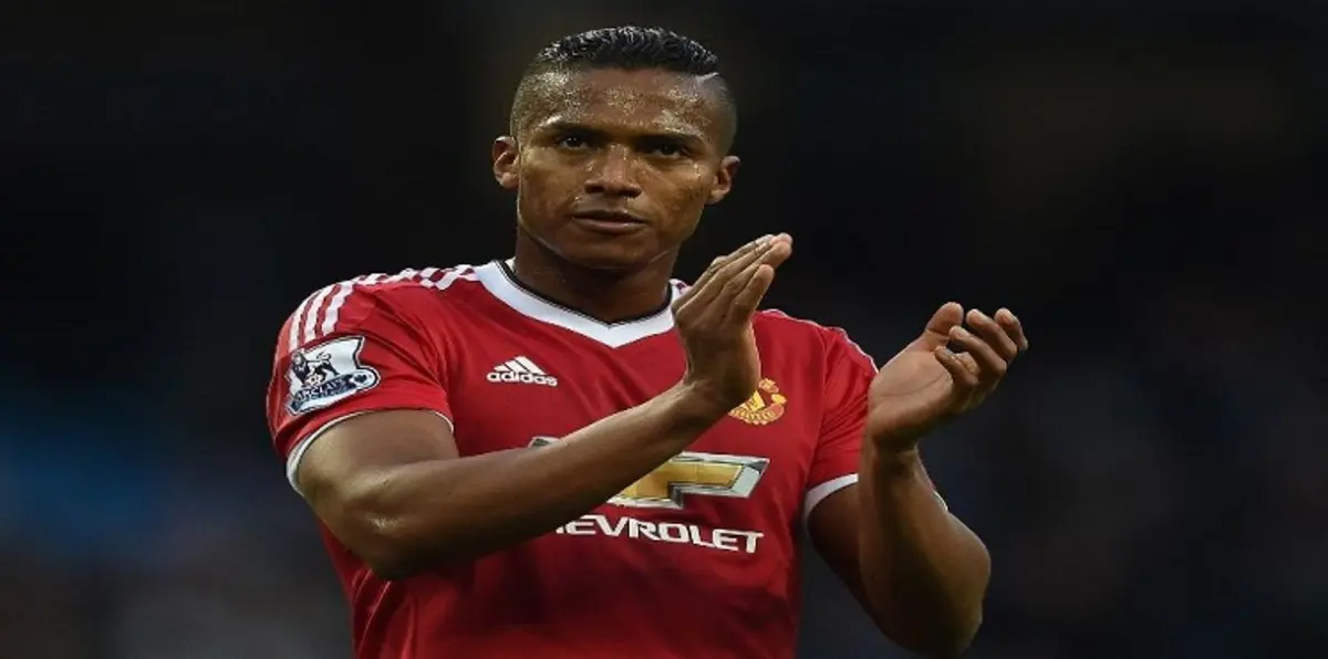 مانشستر يونايتد يمدد التعاقد مع فالنسيا حتى 2018