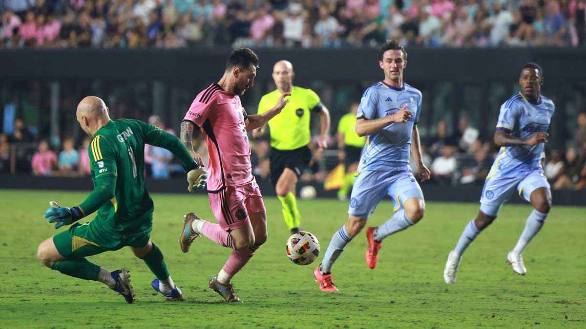 ميسي يقود إنتر ميامي للفوز على أتلانتا يونايتد بكأس الدوري الأمريكي (فيديو)