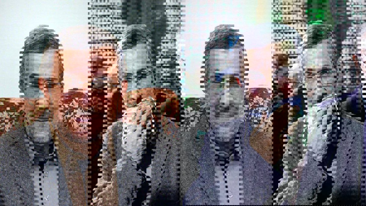 كدمات في وجه نجاد تثير تساؤلات في إيران حول غيابه (صور)