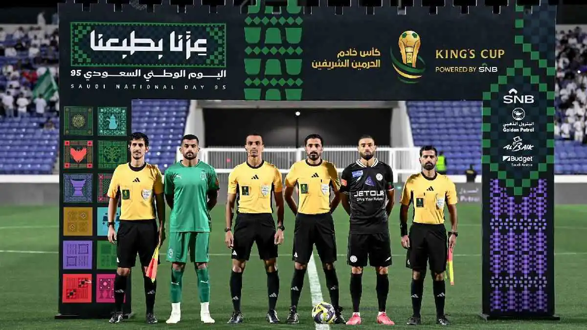 هدف ملغي يفجر جدلاً في مباراة الشباب وأبها (فيديو)