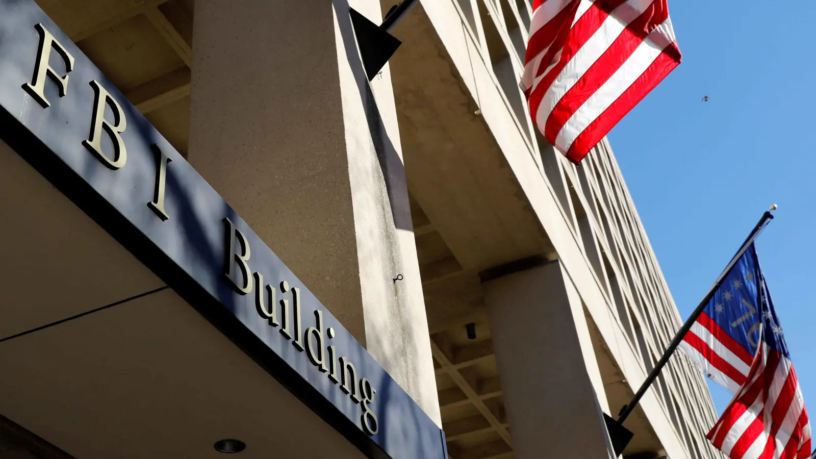 أحد أخطر 10 مطلوبين للـ"FBI" يسقط أخيرا.. من هو أليخاندرو؟ (فيديو إرم)