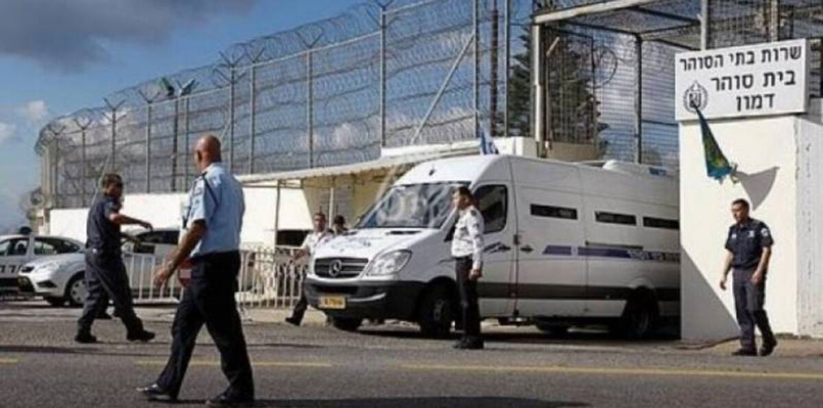 ناشط سويدي شارك في كسر حصار غزة: إسرائيل عاملتنا "مثل الحيوانات"