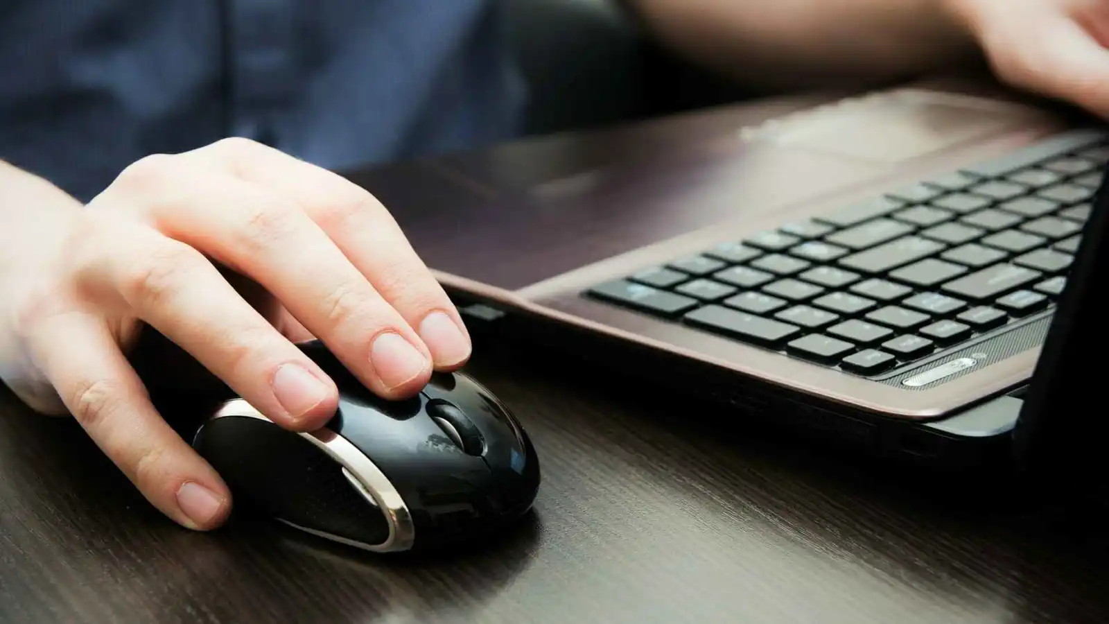 رؤية "مايكروسوفت 2030".. عالم بدون "ماوس" ولوحة مفاتيح