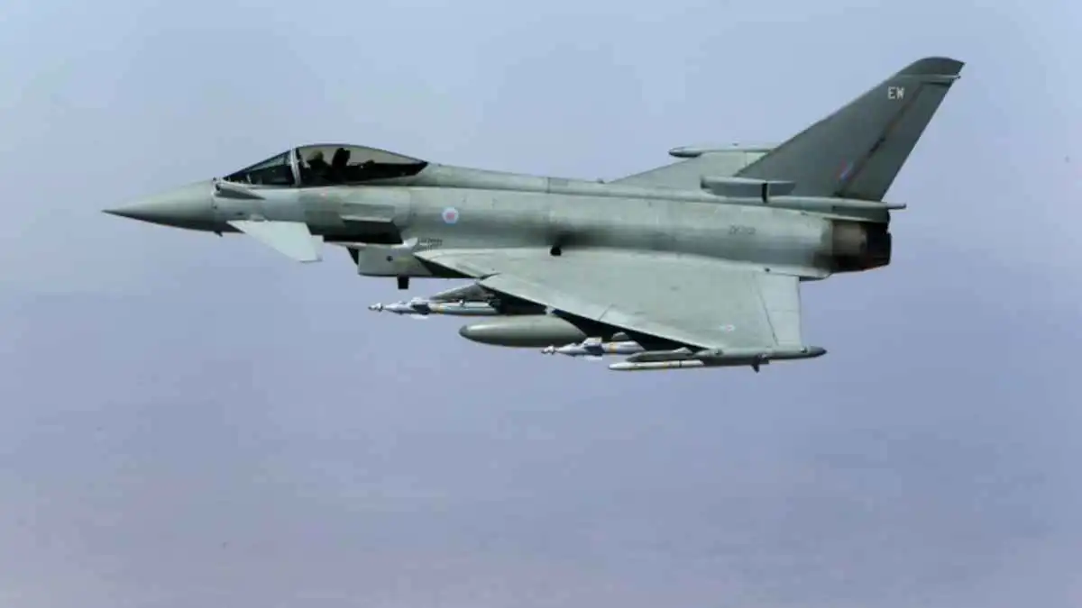 بريطانيا تبرم عقدا ضخما لتحديث مقاتلات تايفون