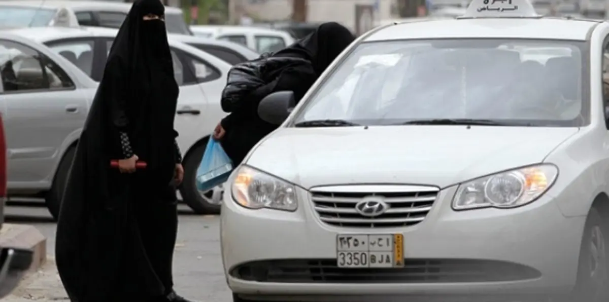 سائق يتحرّش بسعودية يثير غضب مؤيدي "حق قيادة المرأة"