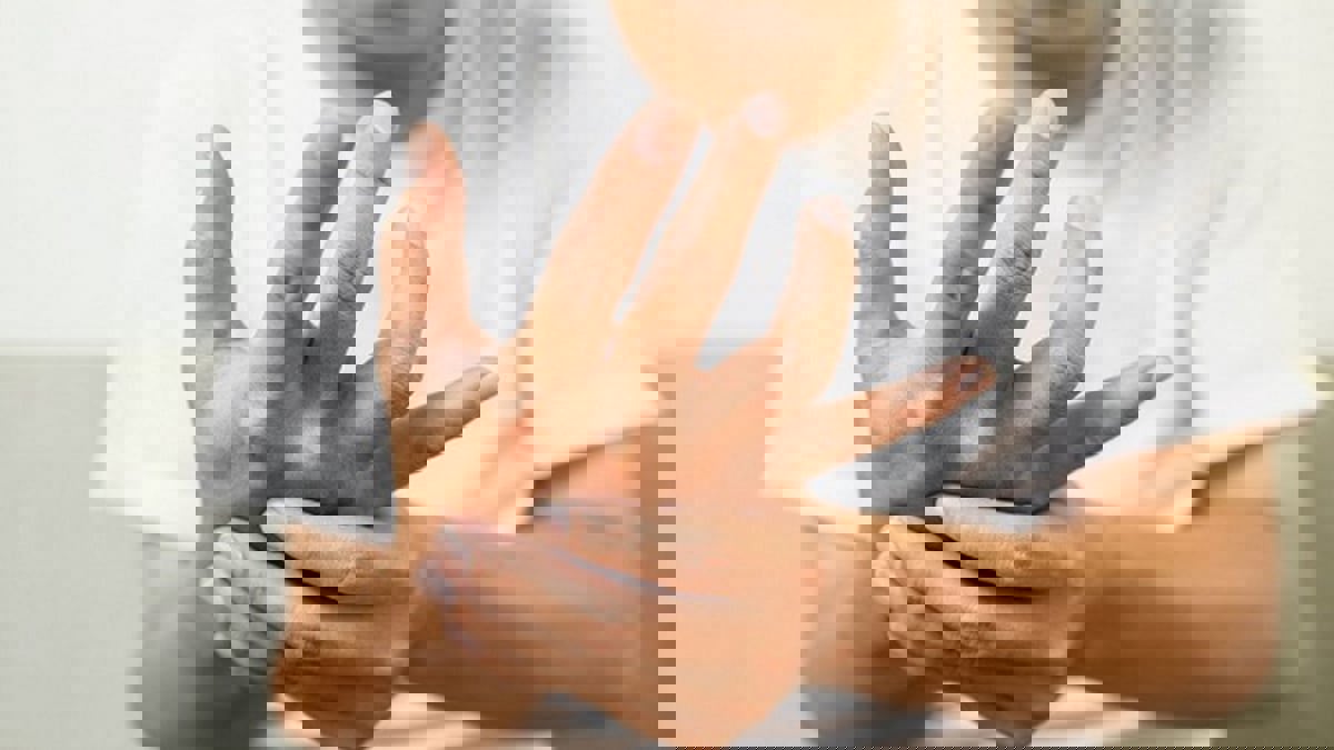 تطوير جهاز لمتابعة تطور مرض باركنسون من المنزل
