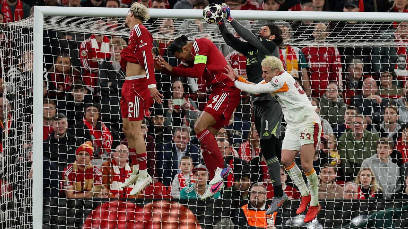 نجم ليفربول يوافق على الرحيل إلى يوفنتوس 