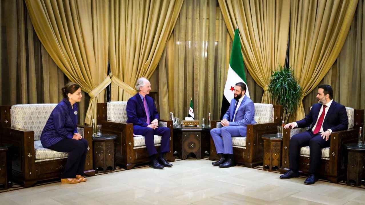 الشرع يلتقي المبعوث الأممي إلى سوريا