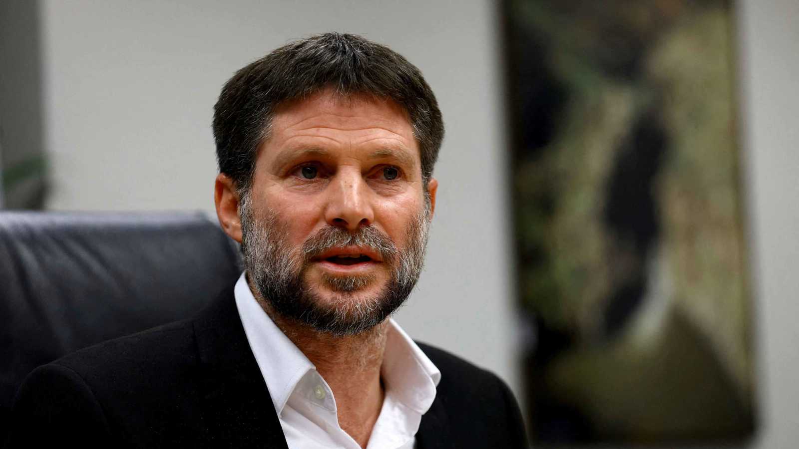 سموتريتش يلمّح إلى بقائه في حكومة نتنياهو