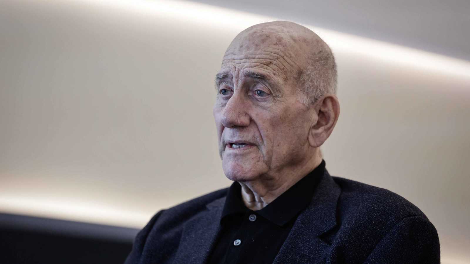 أولمرت: الطريقة الوحيدة لتحرير الرهائن هي وقف حرب غزة