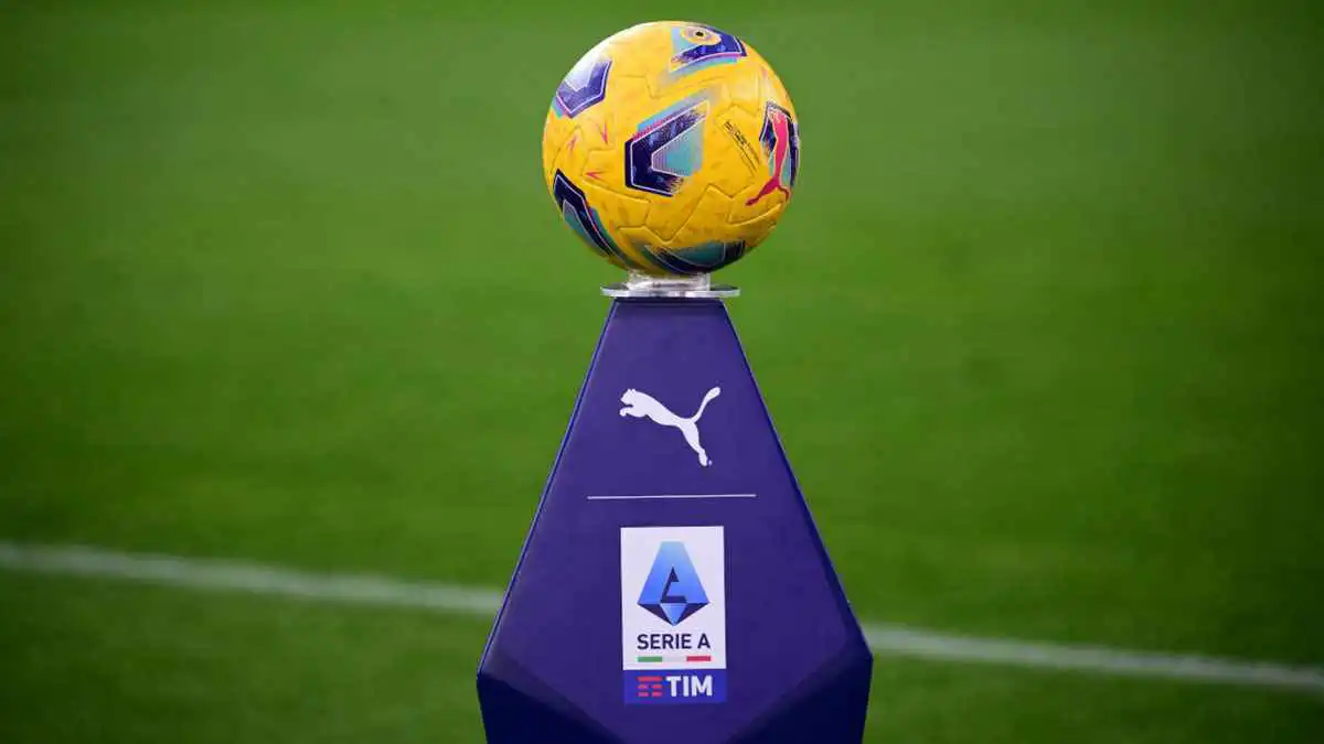 فضيحة تهز الكرة الإيطالية.. تفكيك شبكة مشبوهة تورط فيها 50 لاعباً