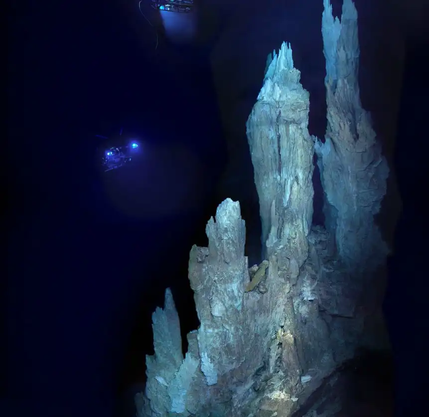 التضاريس تحت الماء