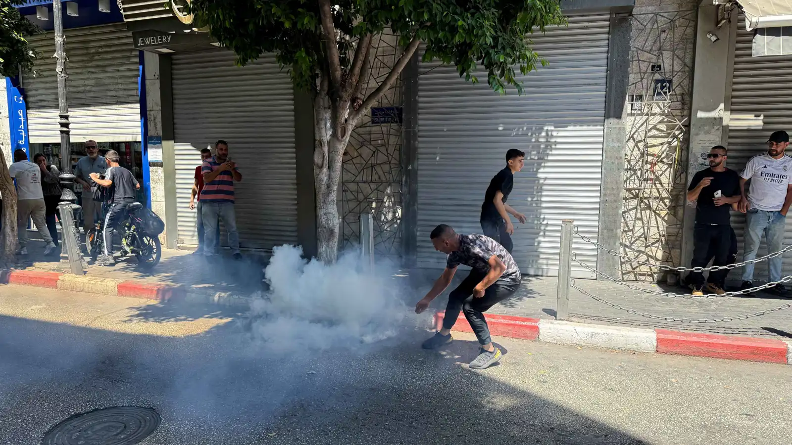 خبراء: السلطة الفلسطينية تواجه خطر "الانهيار" بسبب الإجراءات الإسرائيلية