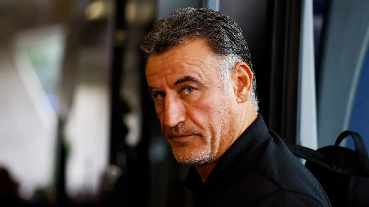 غالتييه مازحا: لماذا نسافر بالقطارات لخوض المباريات؟ دعونا نجرب يخت الرمال